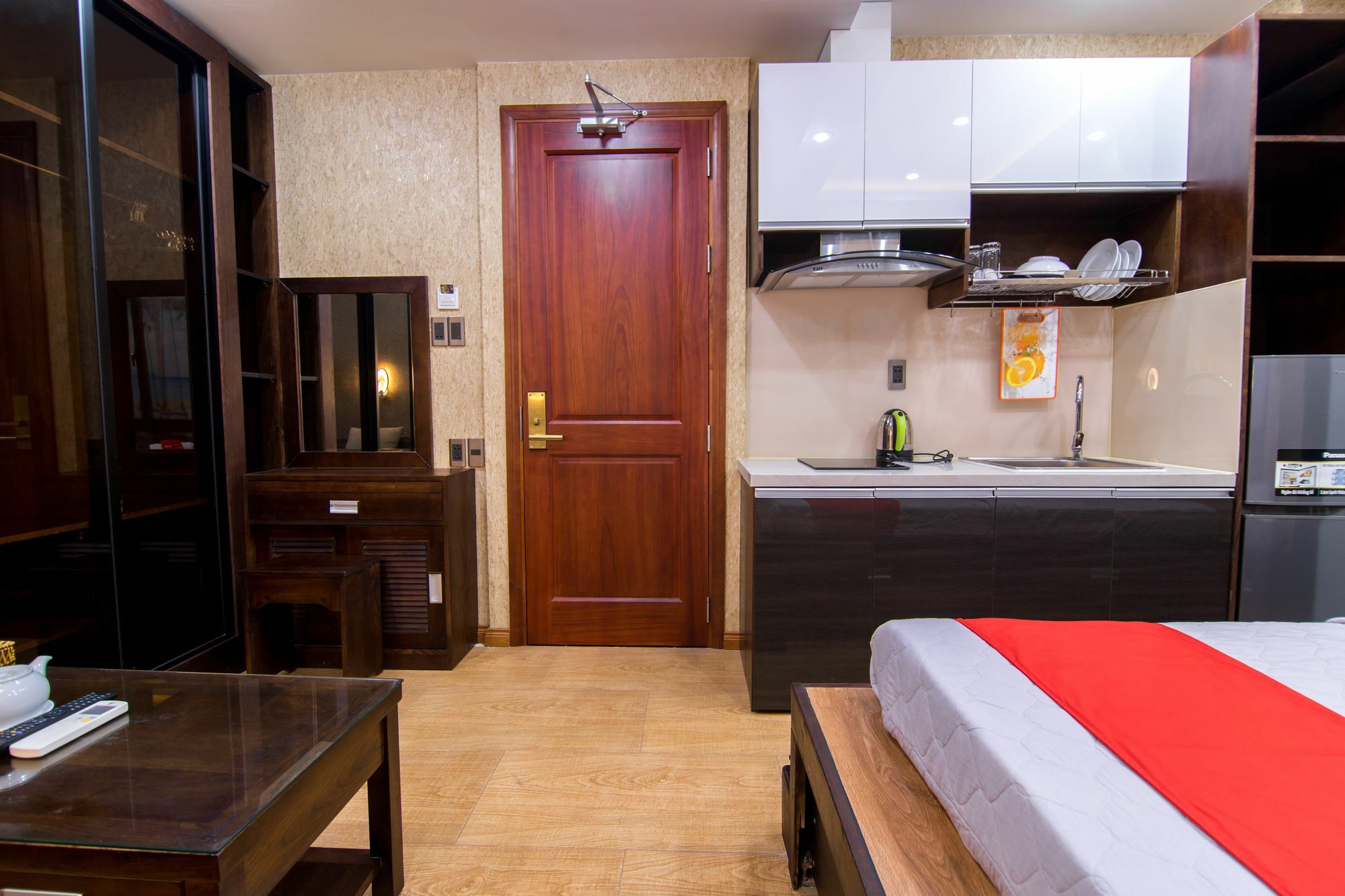 Reddoorz Plus @ Nguyen Trai Street Ho Şi Min Dış mekan fotoğraf